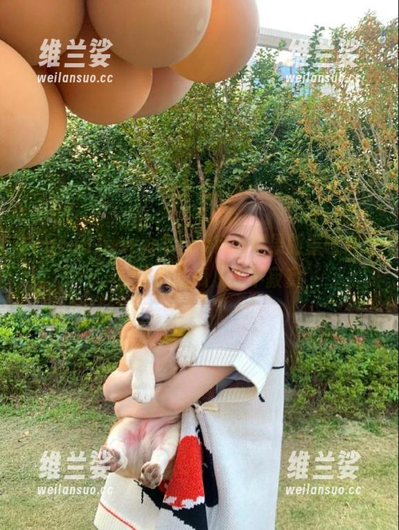 www.51cgfun苹果版重磅来袭，妹子们吃瓜从此不寂寞