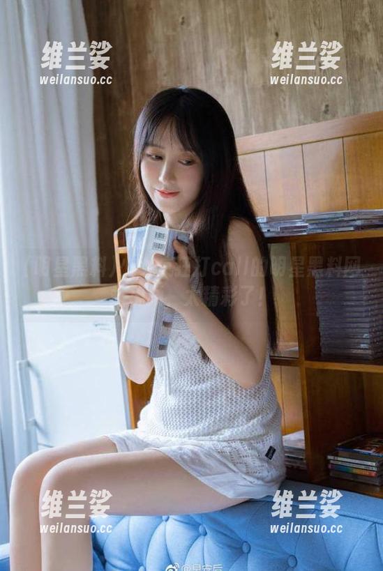 少女疯狂打call的明星黑料网站视频，太精彩了！