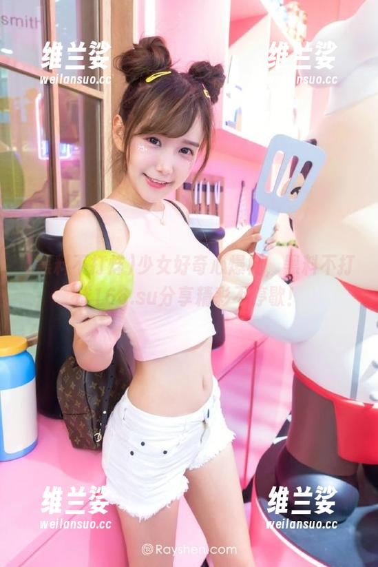少女好奇心爆棚，黑料不打烊166.su分享精彩不停歇！