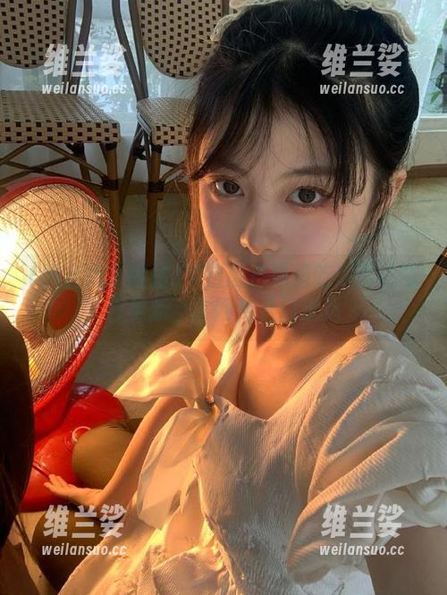 来自国产黑料吃瓜网站今日更新，官网传送门速达